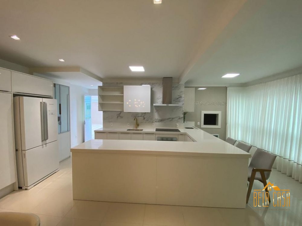 Apto Diferenciado - Semi- Mobiliado