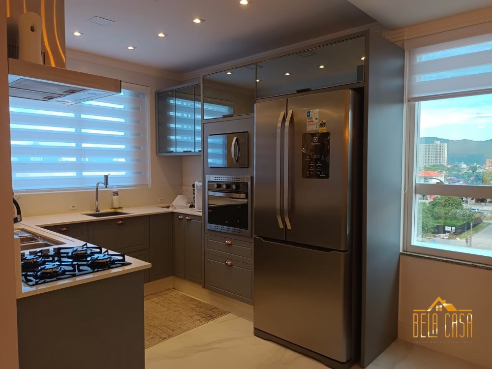 Balne�rio Perequ� - Exclusivo Tr�plex Mobiliado