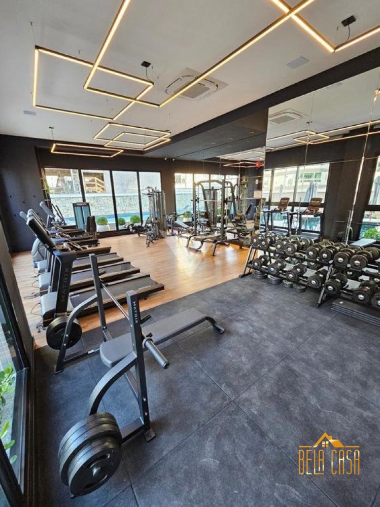 Excelente Imvel Novo em Meia Praia