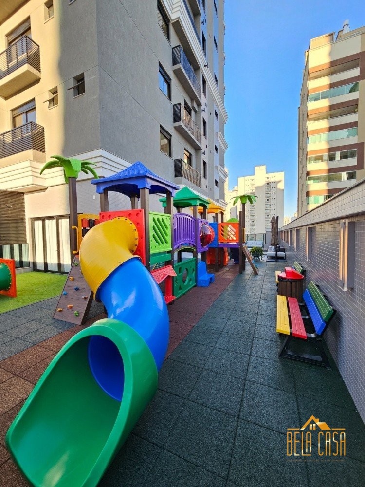 Excelente Imvel Novo em Meia Praia